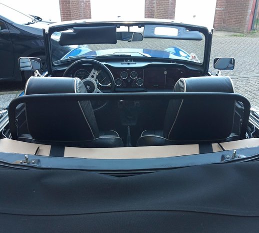 Triumph Windscherm Triumph TR4-TR6 beige Triumph Windscherm Triumph TR4-TR6 beige