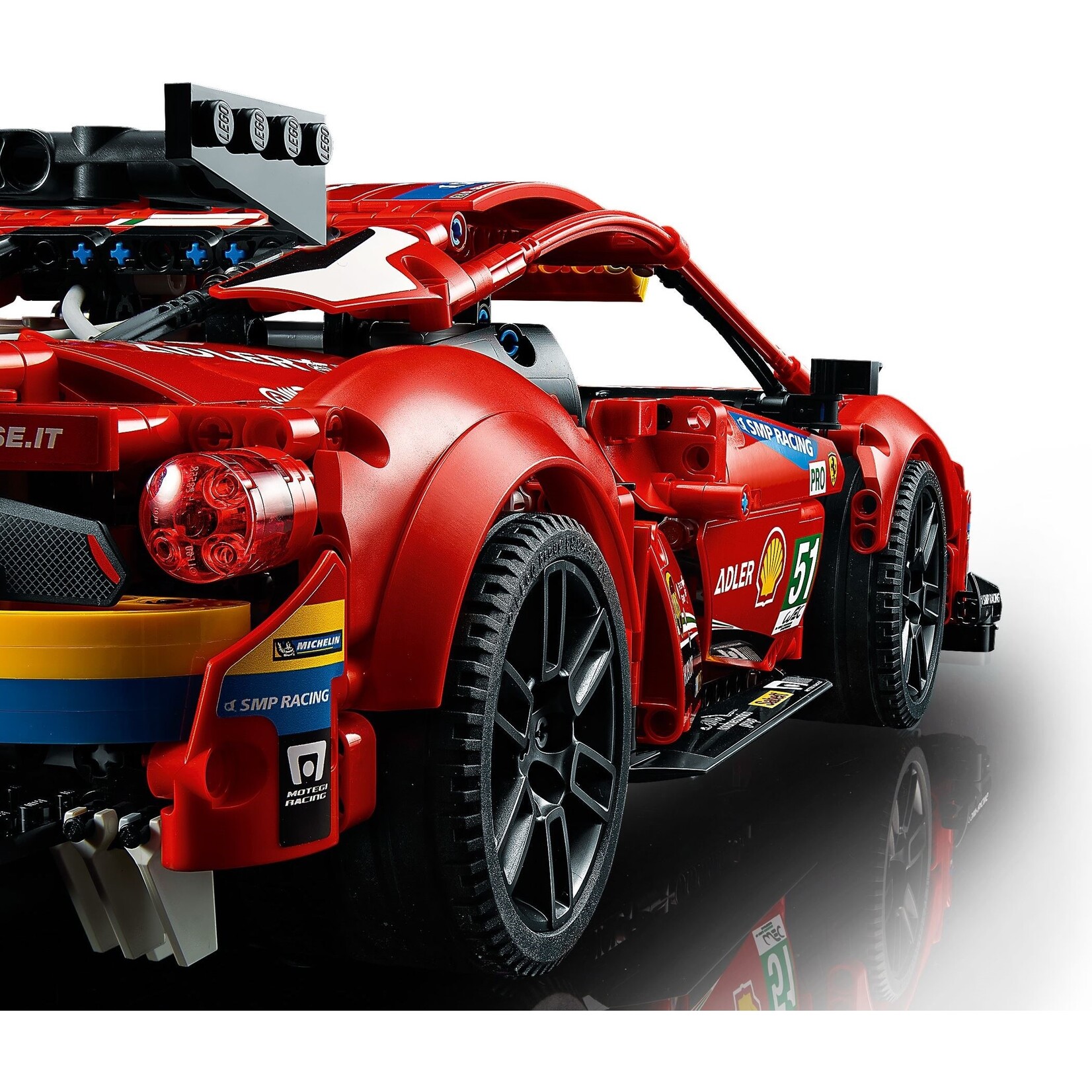 LEGO Ferrari 488 GTE “AF Corse #51” 42125