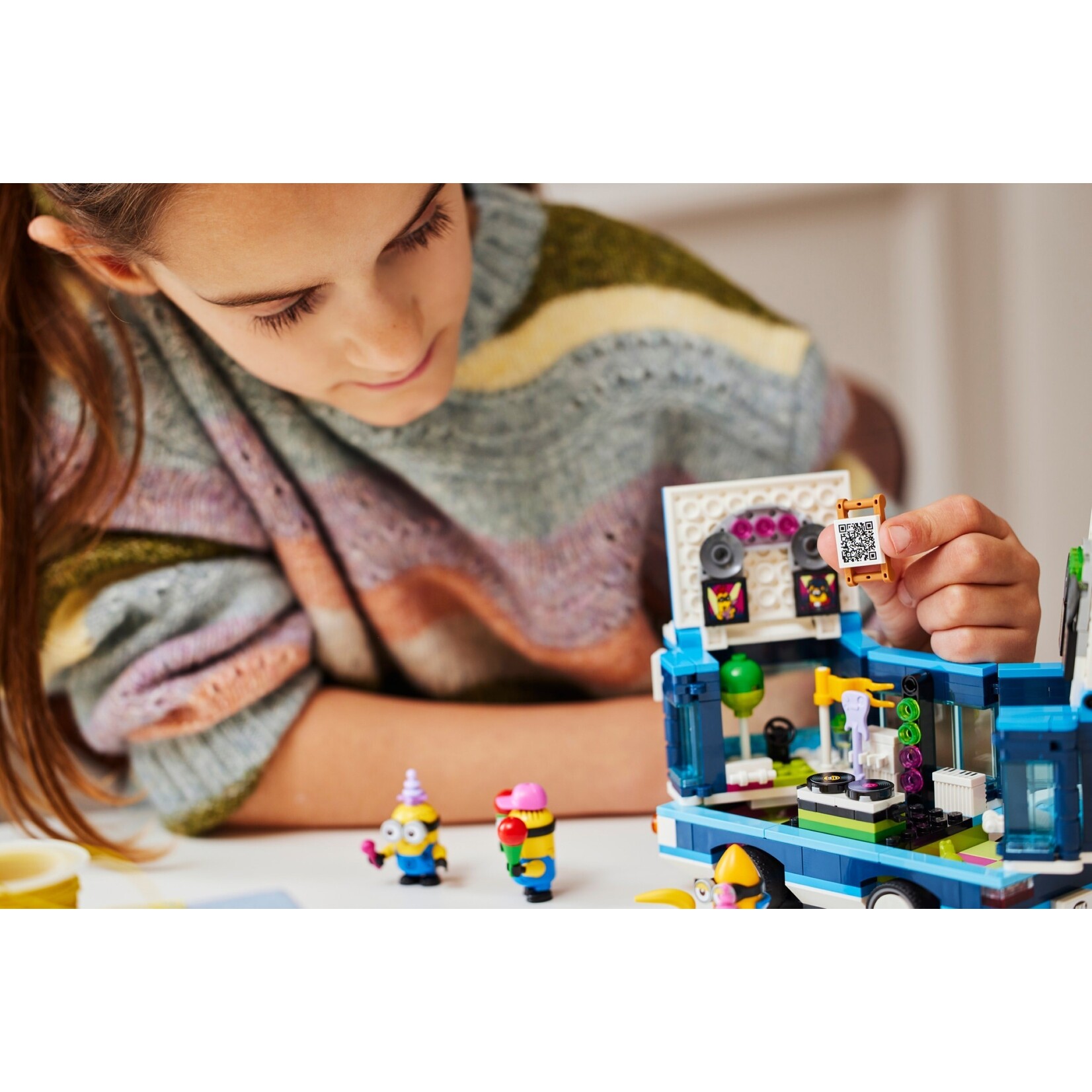 LEGO Muzikale feestbus van de Minions - 75581