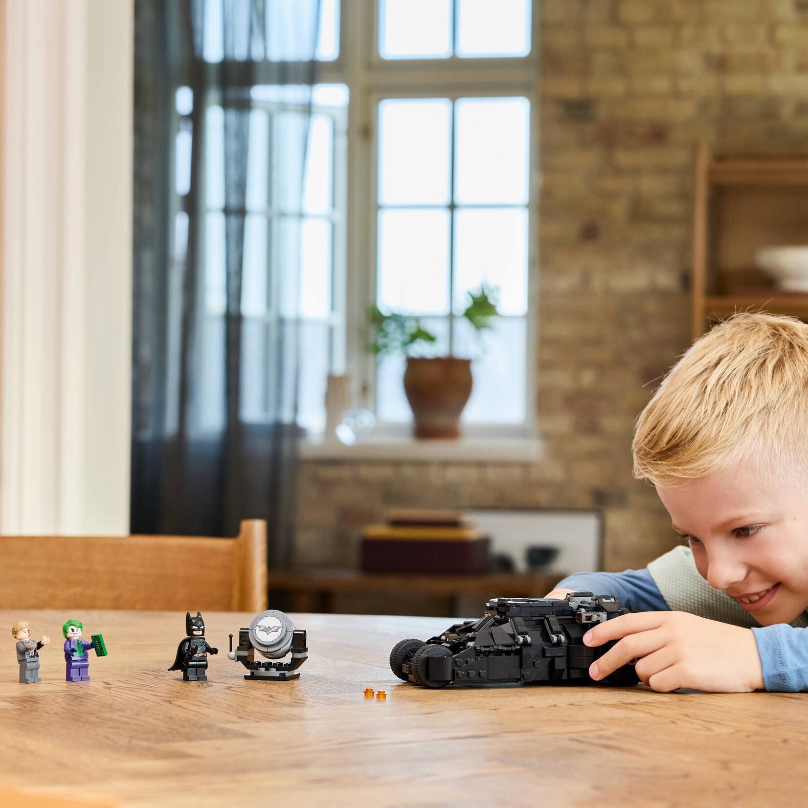 LEGO Batman™ Tumbler vs. Two-Face™ en The Joker™ - 76303