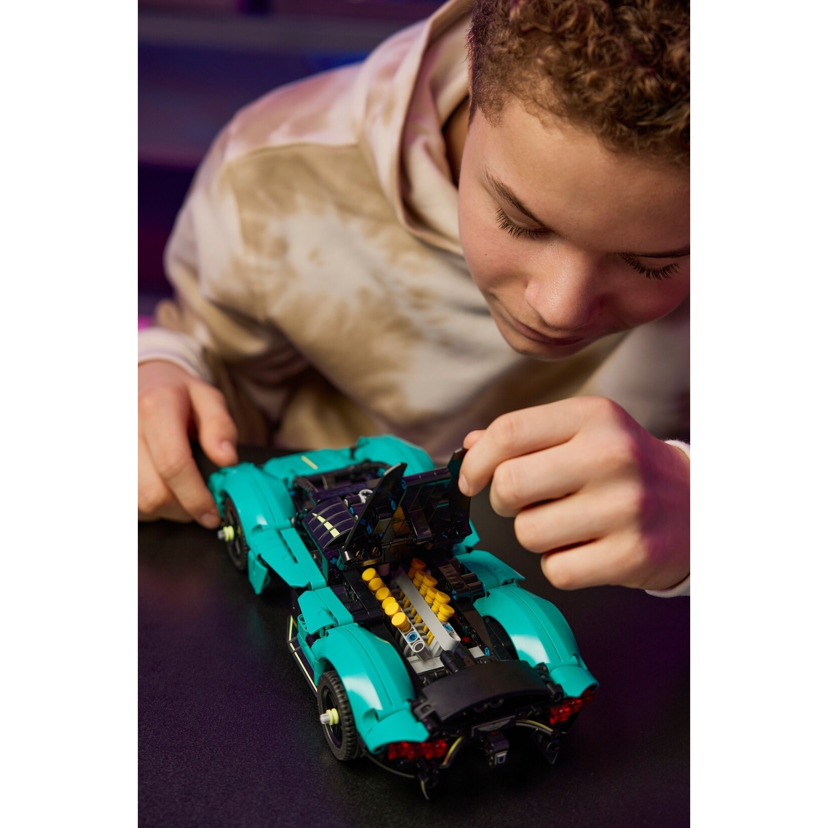 LEGO Aston Martin Valkyrie - 42208