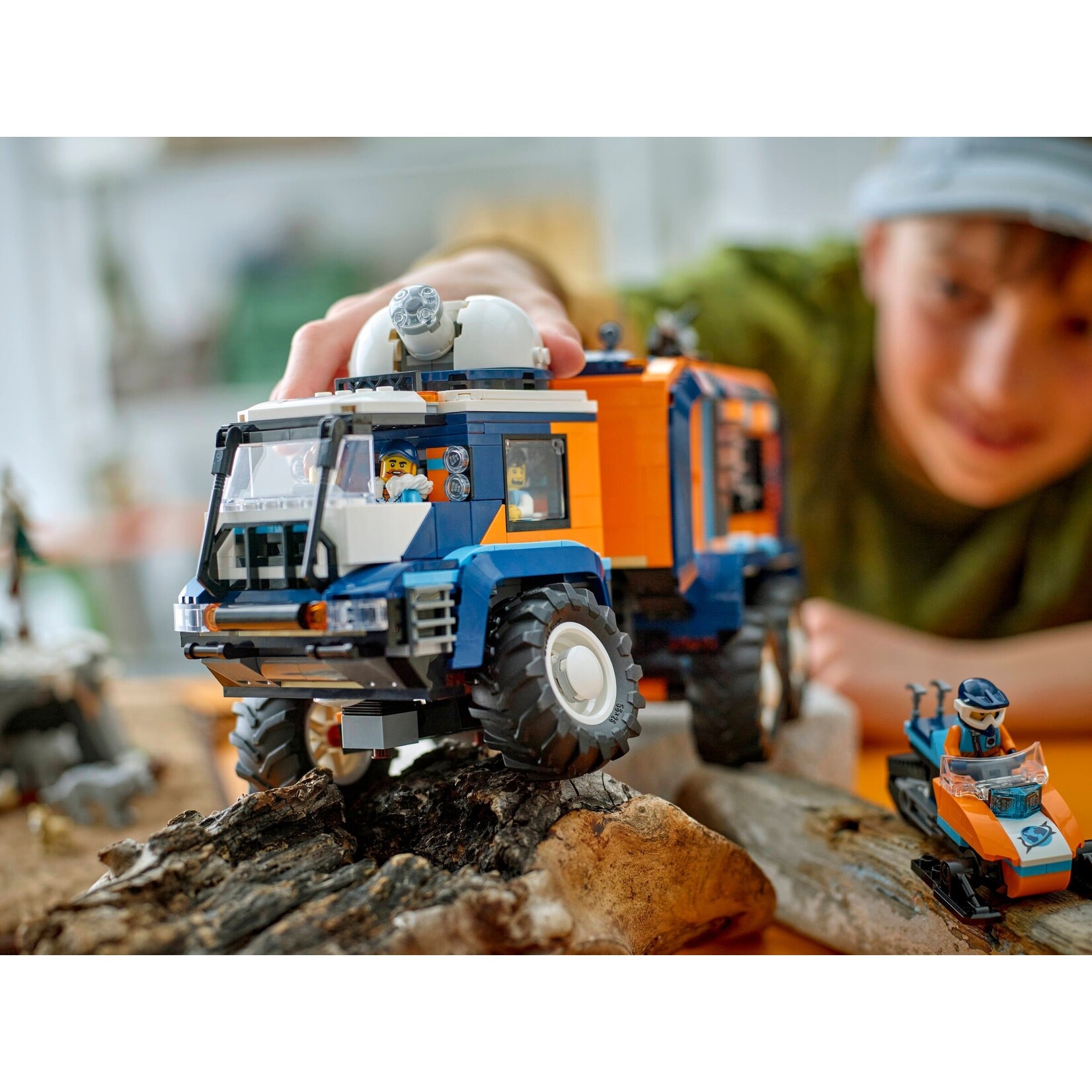 LEGO Laboratoriumtruck op de Noordpool - 60471