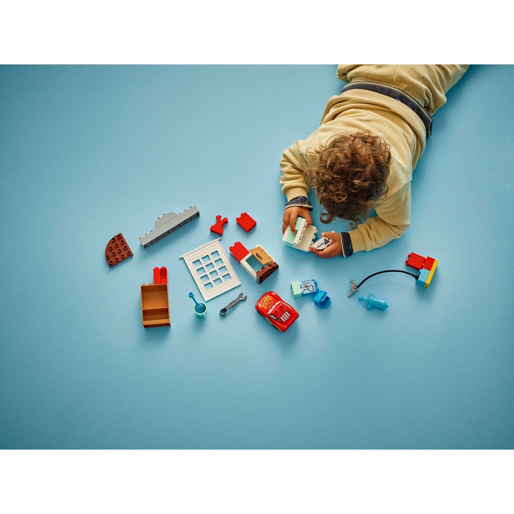 LEGO McQueens bezoek aan Docs garage - 10456