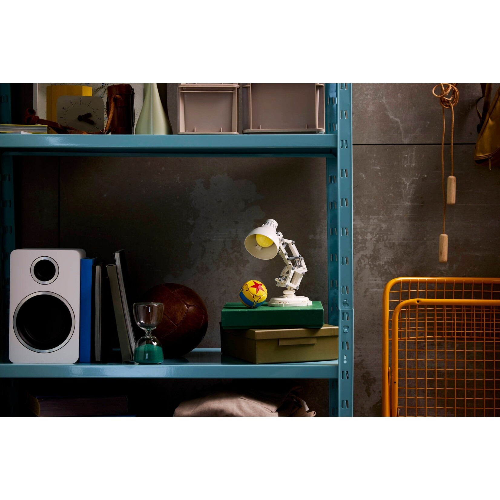 LEGO Ideas ǀ Disney Pixar Luxo Jr. - 21357