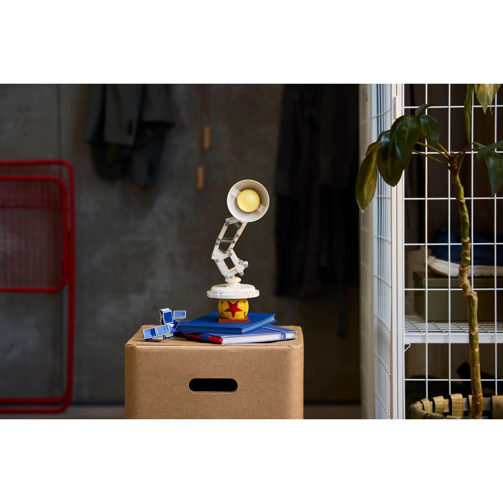 LEGO Ideas ǀ Disney Pixar Luxo Jr. - 21357