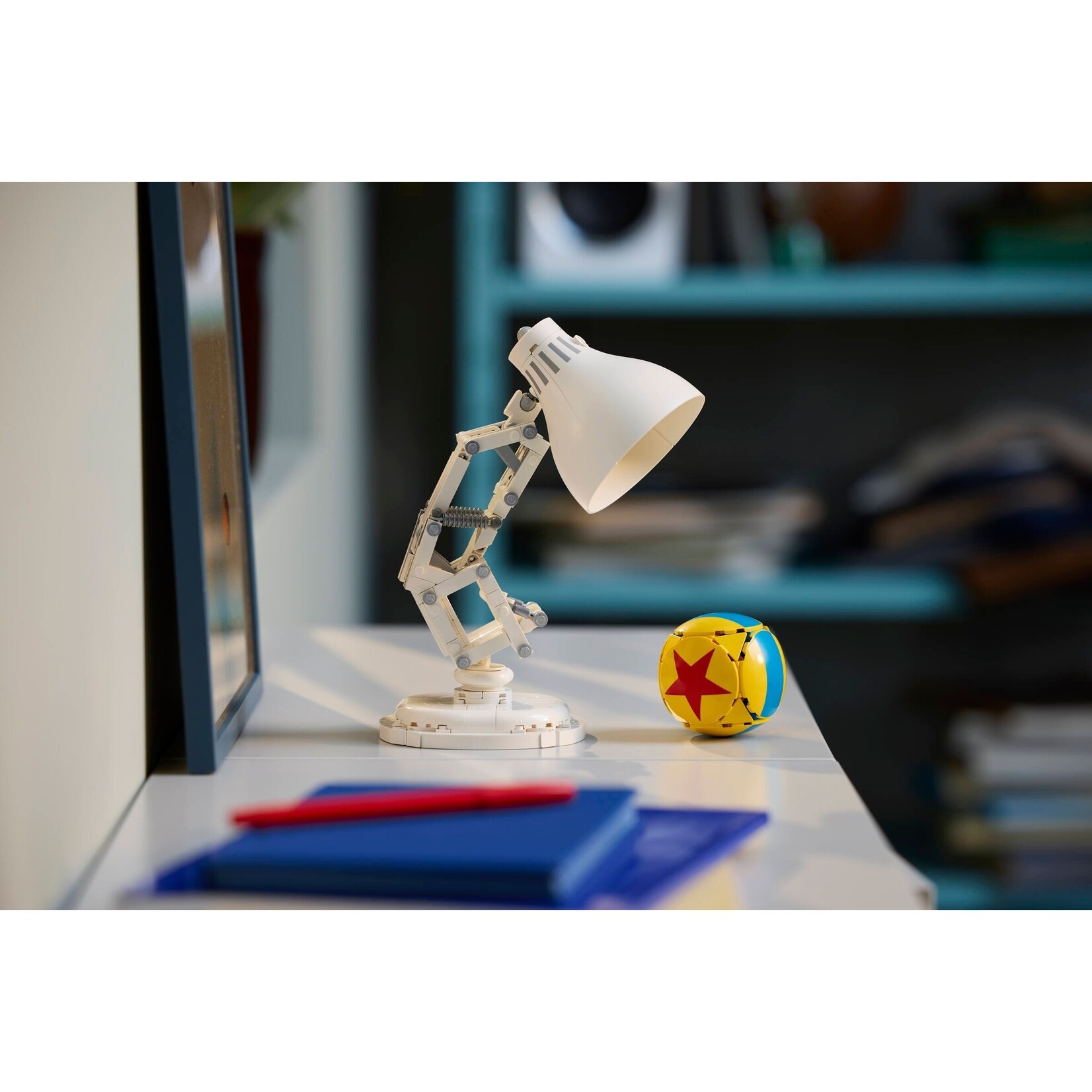 LEGO Ideas ǀ Disney Pixar Luxo Jr. - 21357