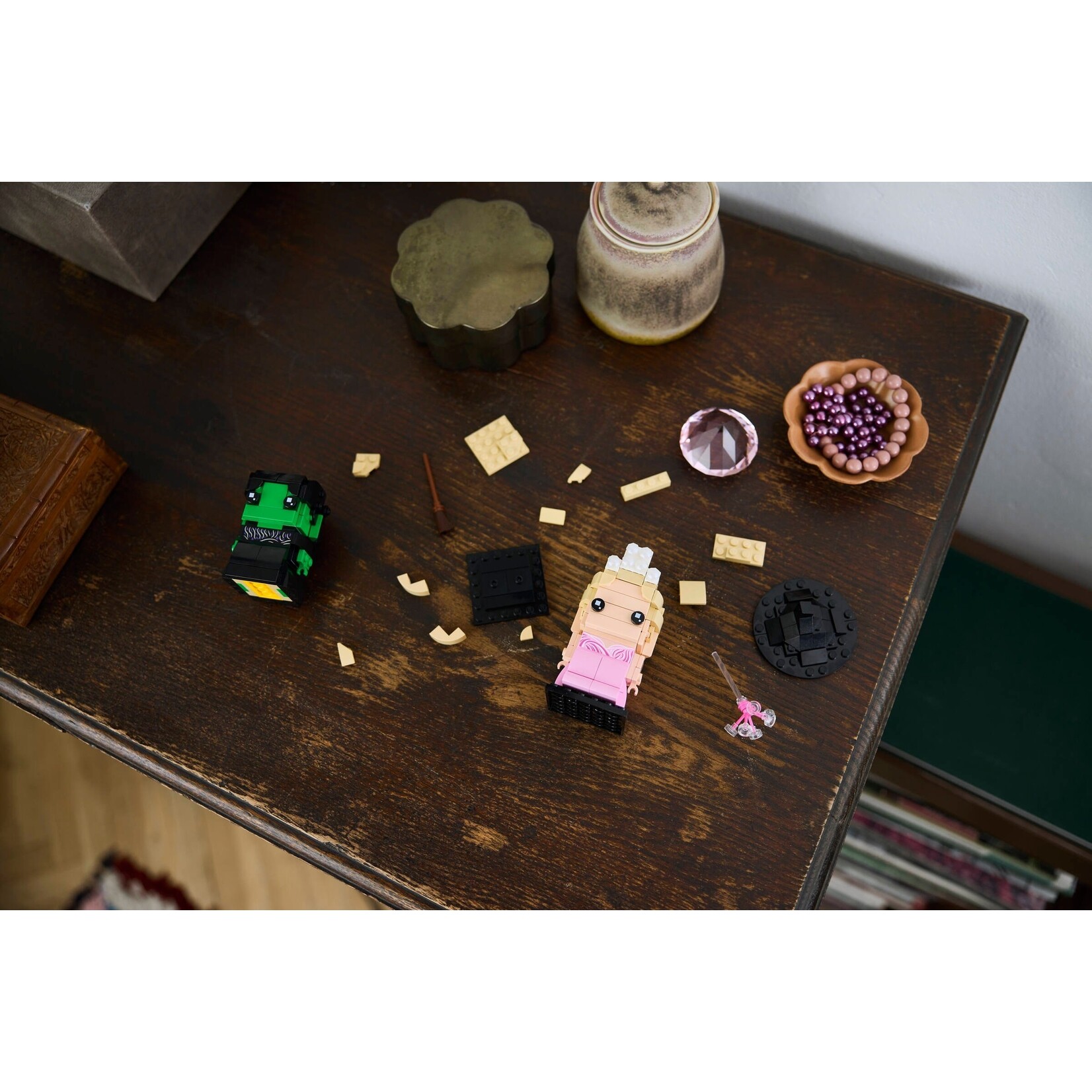 LEGO Elphaba en Glinda figuren - 40794