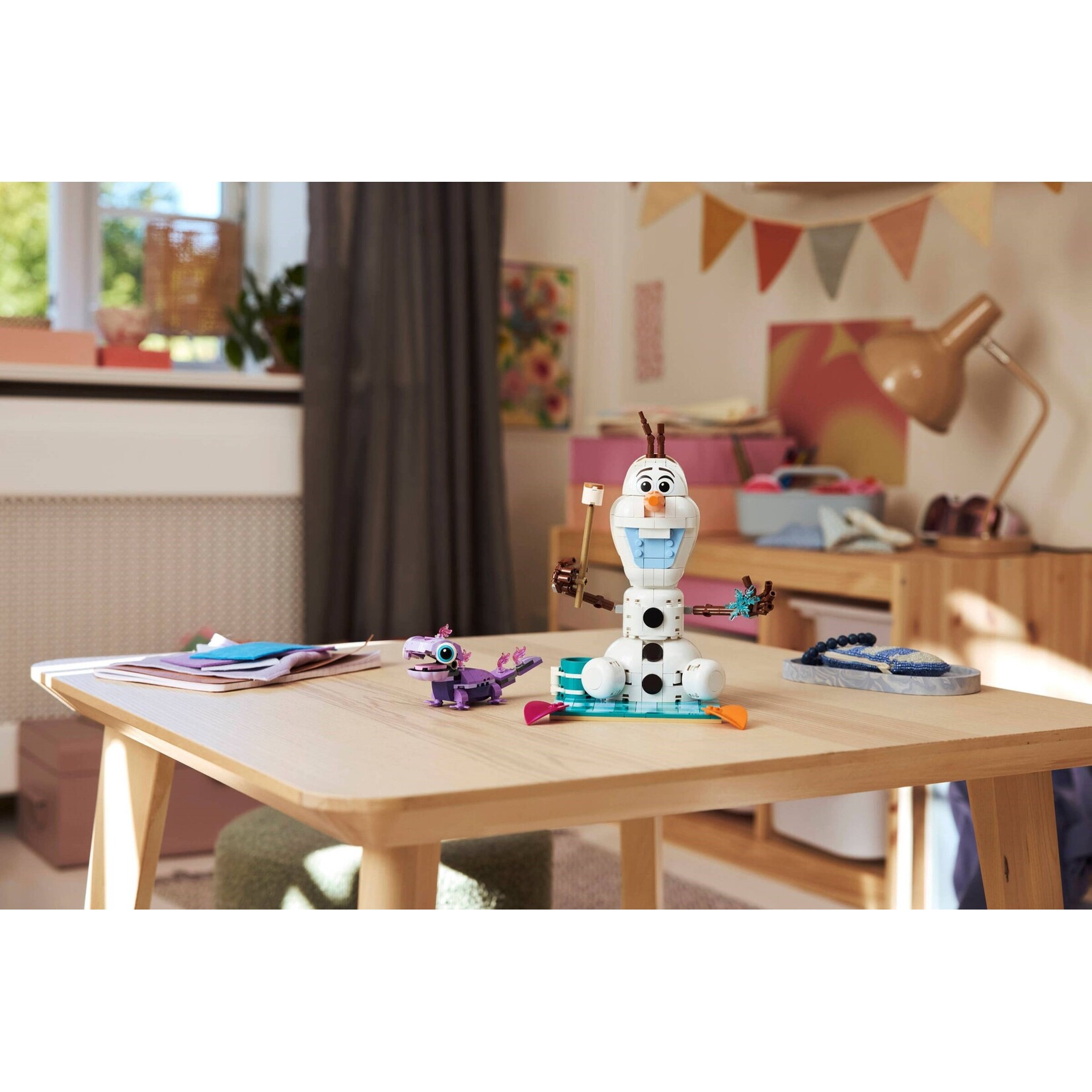 LEGO Olaf en Bruni's picknickplezier - 43287