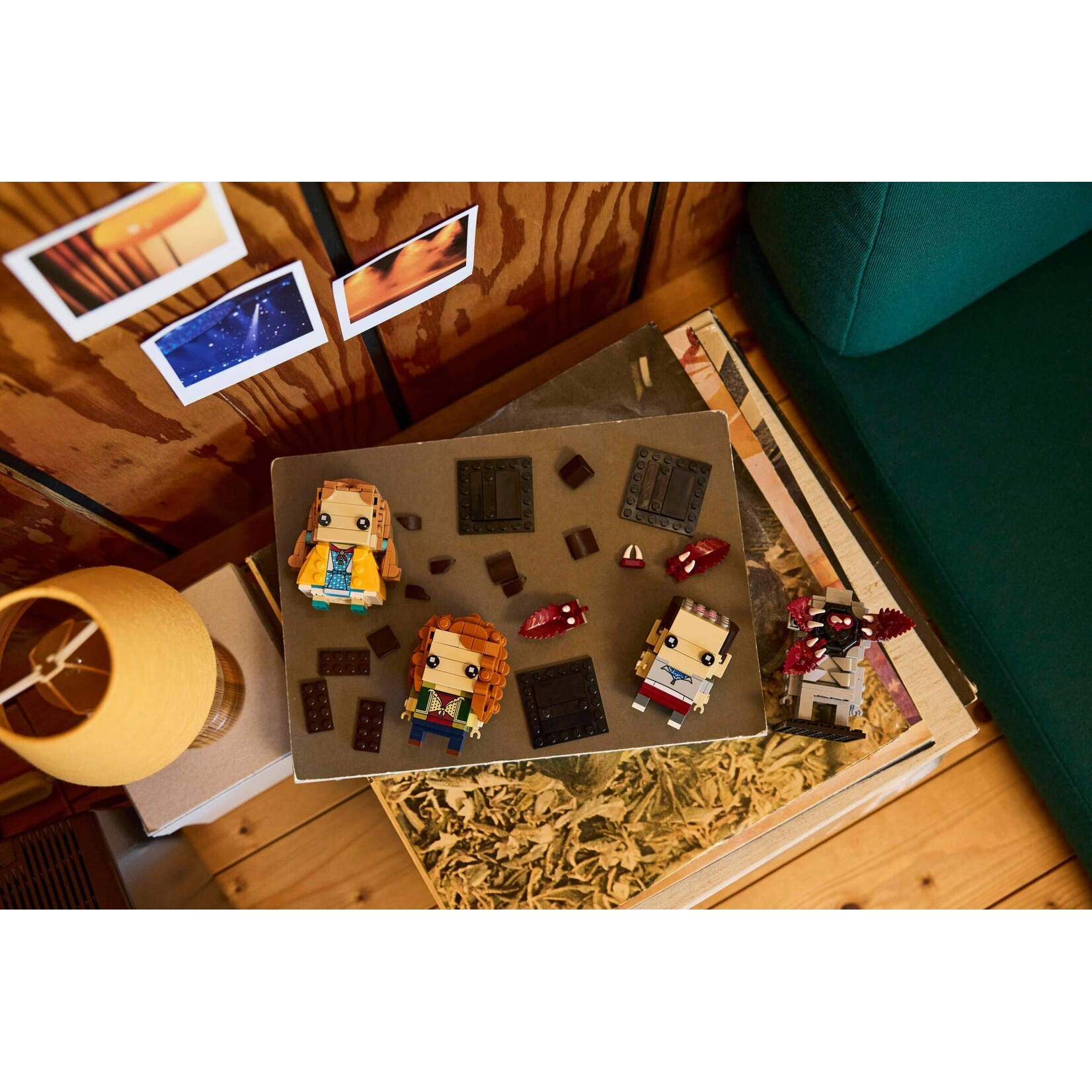 LEGO Elf, Max, Demogorgon en Holly figuren - 40879