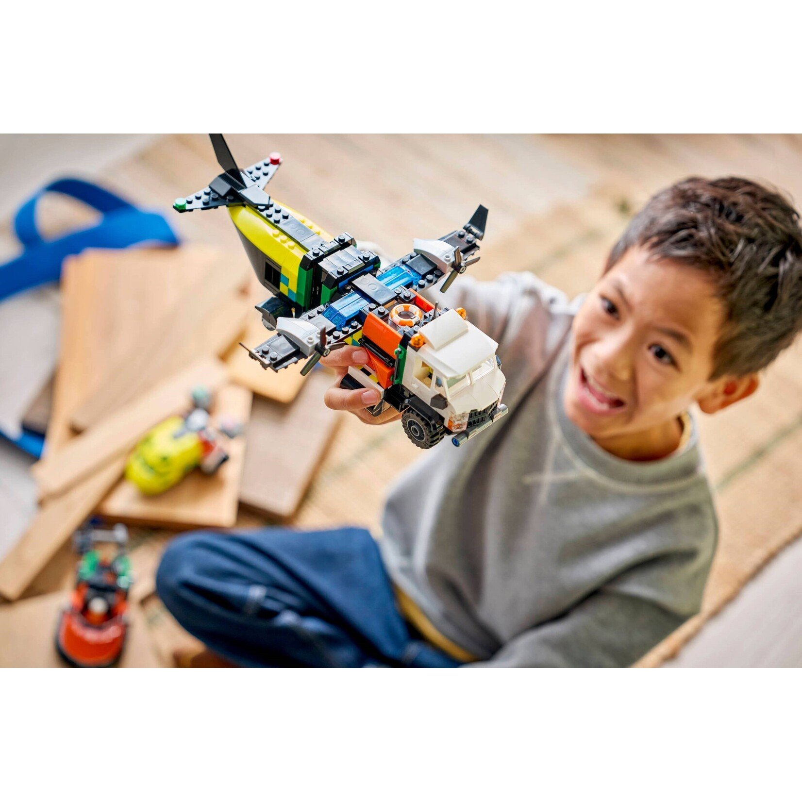 LEGO Vliegtuig, servicewagen en hovercraft remix - 60505