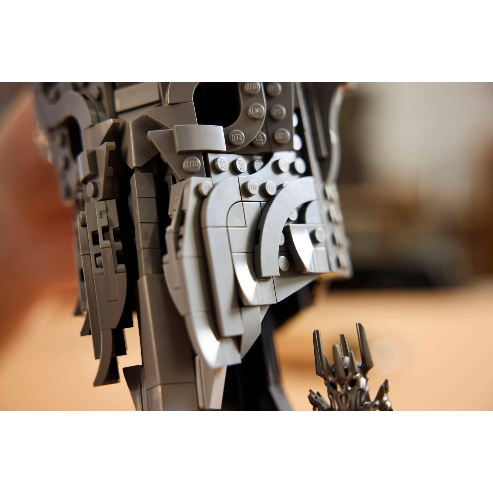 LEGO The Lord of the Rings: de helm van Sauron - 11373