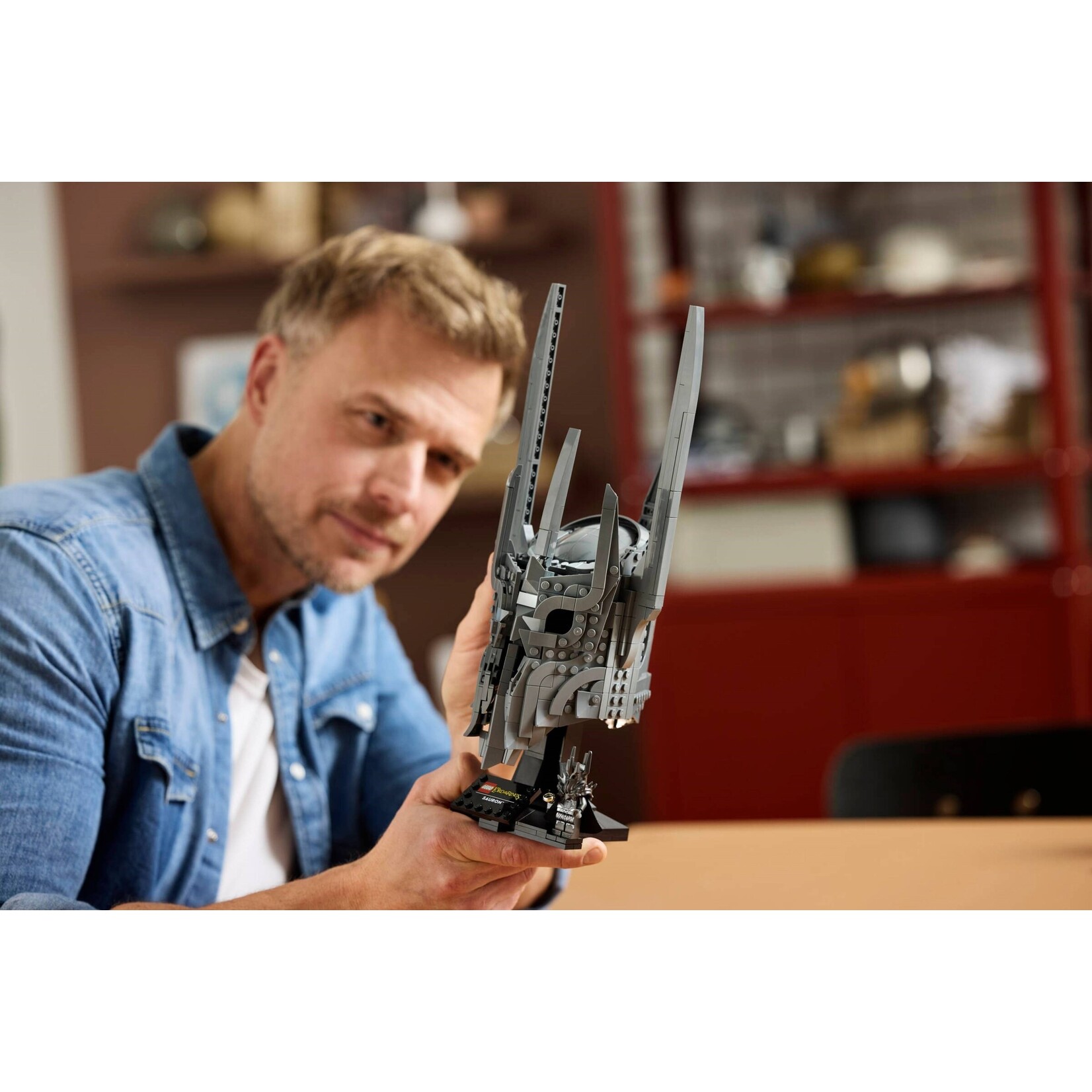 LEGO The Lord of the Rings: de helm van Sauron - 11373