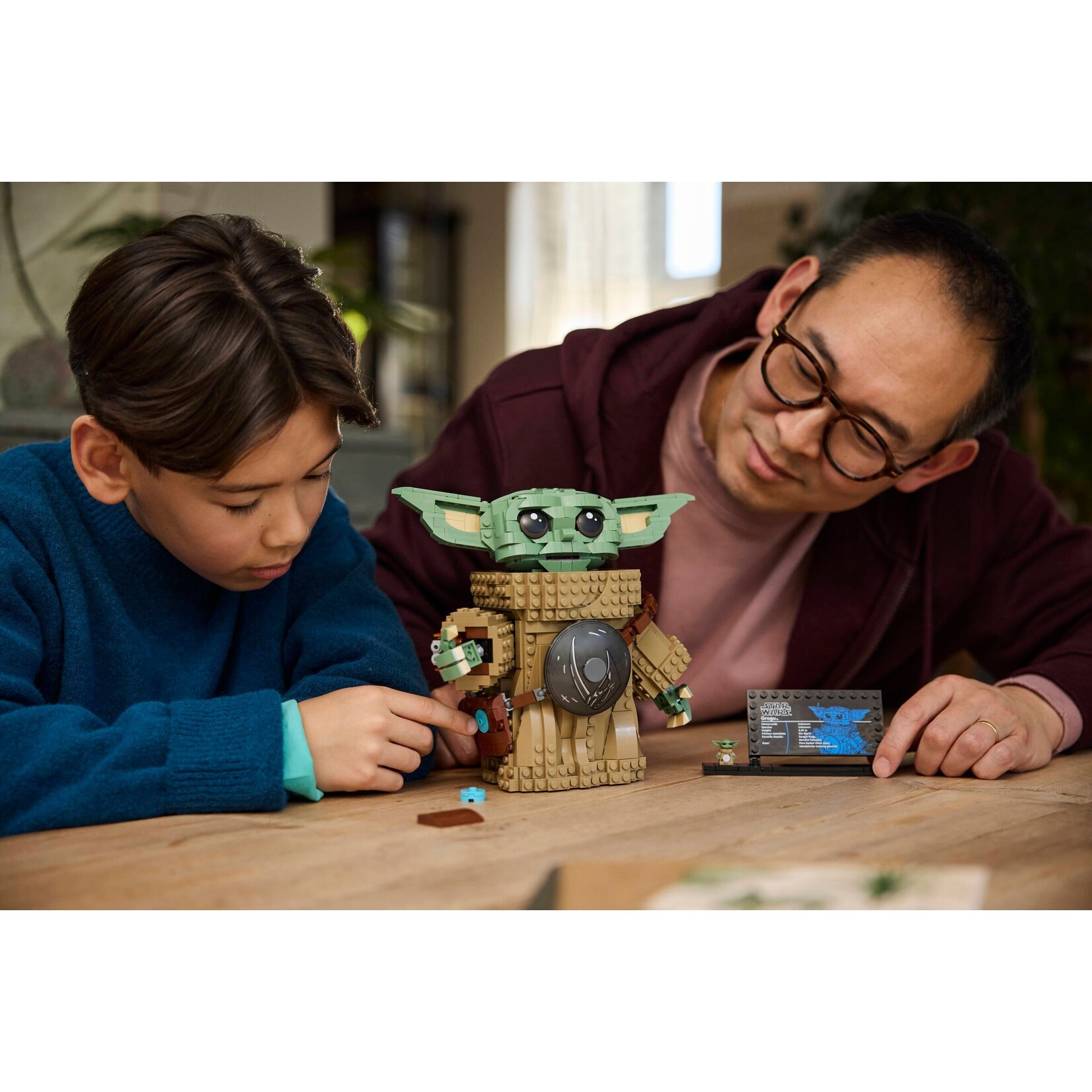LEGO Grogu™ als leerling van de Mandalorian - 75446