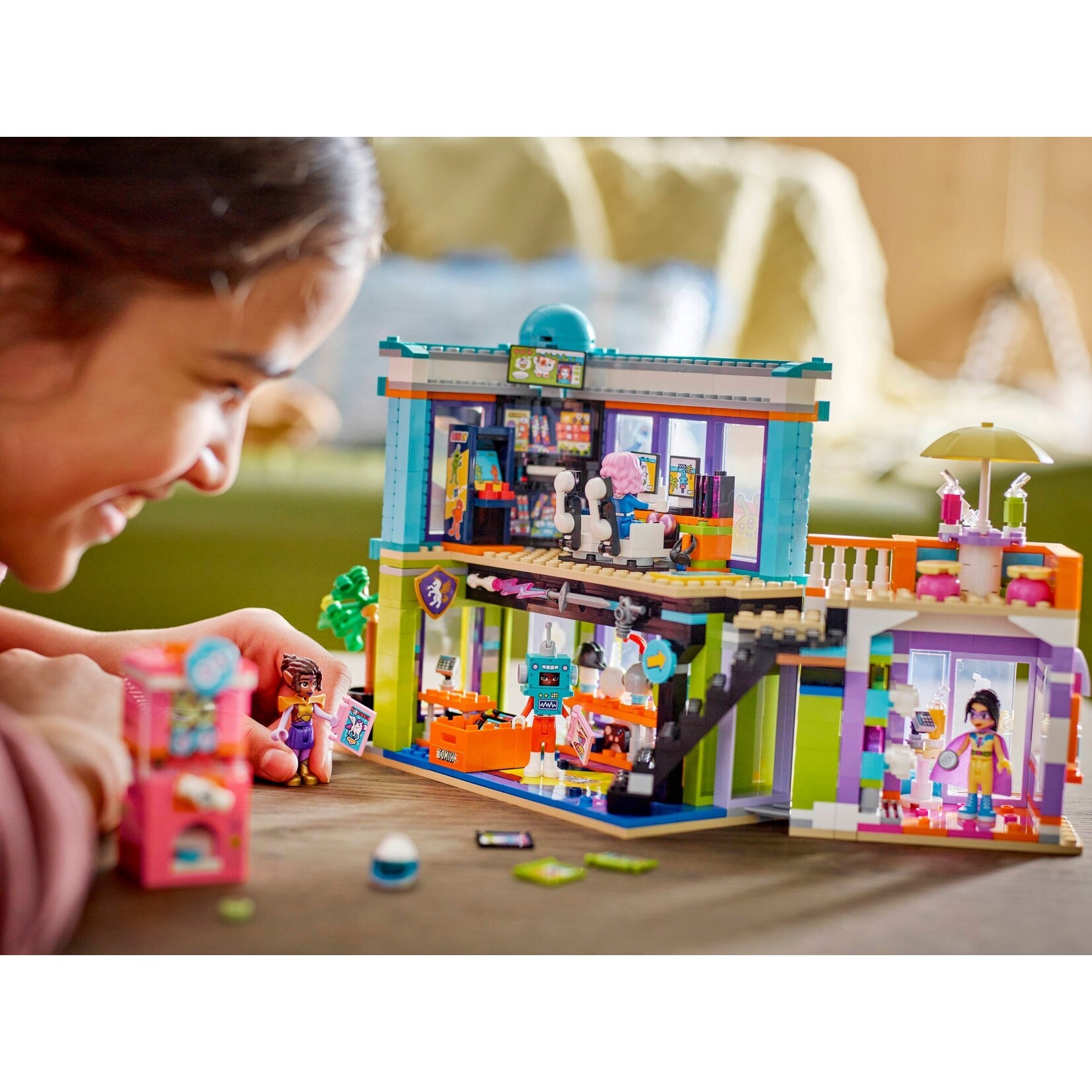 LEGO Stripboeken- en gamewinkel - 42674