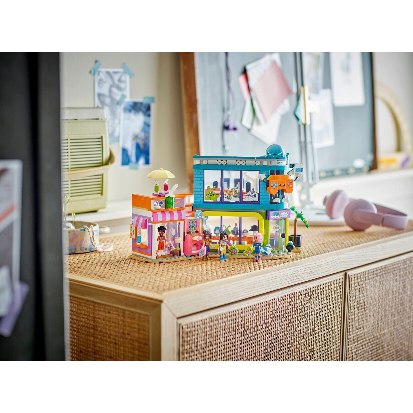 LEGO Stripboeken- en gamewinkel - 42674