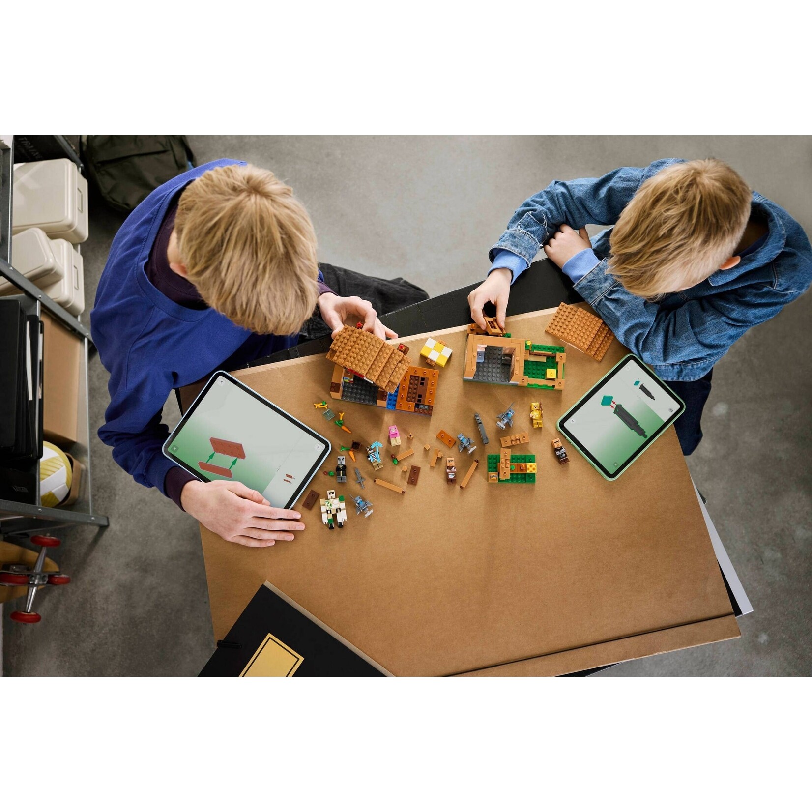 LEGO Oproeper dorpsaanval - 21596
