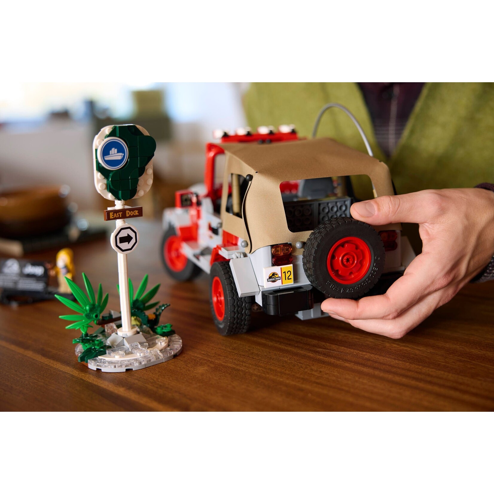 LEGO Jurassic Park Jeep® Wrangler - 77984