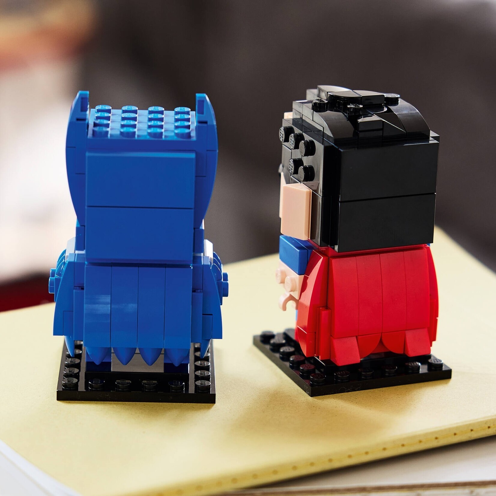 LEGO Golden Age Superman™ en Batman™ figuren - 40859