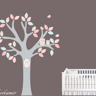 Muursticker boom met uilen en vogels (roze) babykamer