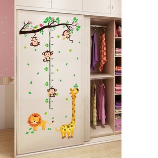 Muursticker giraffe groeimeter met aapjes babykamer - kinderkamer Muursticker giraffe groeimeter met aapjes babykamer - kinderkamer