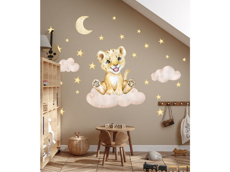 Muursticker leeuw welp op wolk en sterren kinderkamer slaapkamer