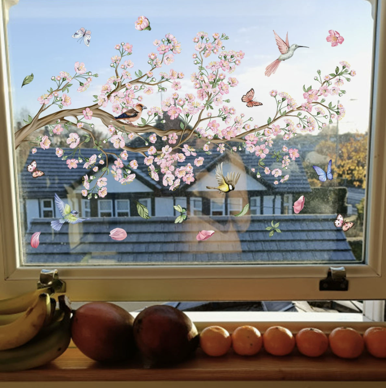 Statische  bloesem tak raamsticker  dubbelzijdig geprint met Bloemen, Vogels en Vlinders – Dubbelzijdige Decoratie voor Ramen & Glas