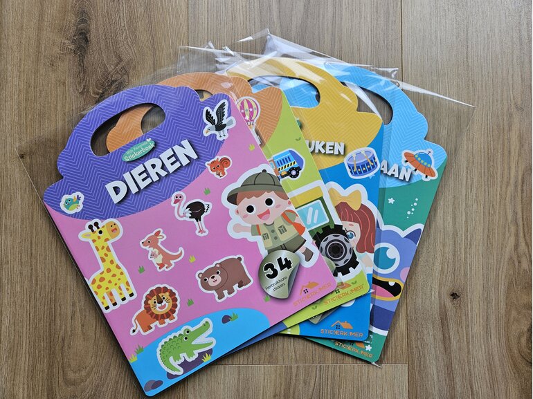 Herbruikbaar Stickerboek Kinderen: Wasbaar en in 4 Thema’s | Educatief Speelgoed Stickerkamer Herbruikbaar Stickerboek Kinderen: Wasbaar en in 4 Thema’s | Educatief Speelgoed