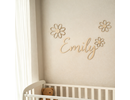 Houten naam met Daisy bloemen voor baby en kinderkamer Houten naam met Daisy bloemen voor baby en kinderkamer