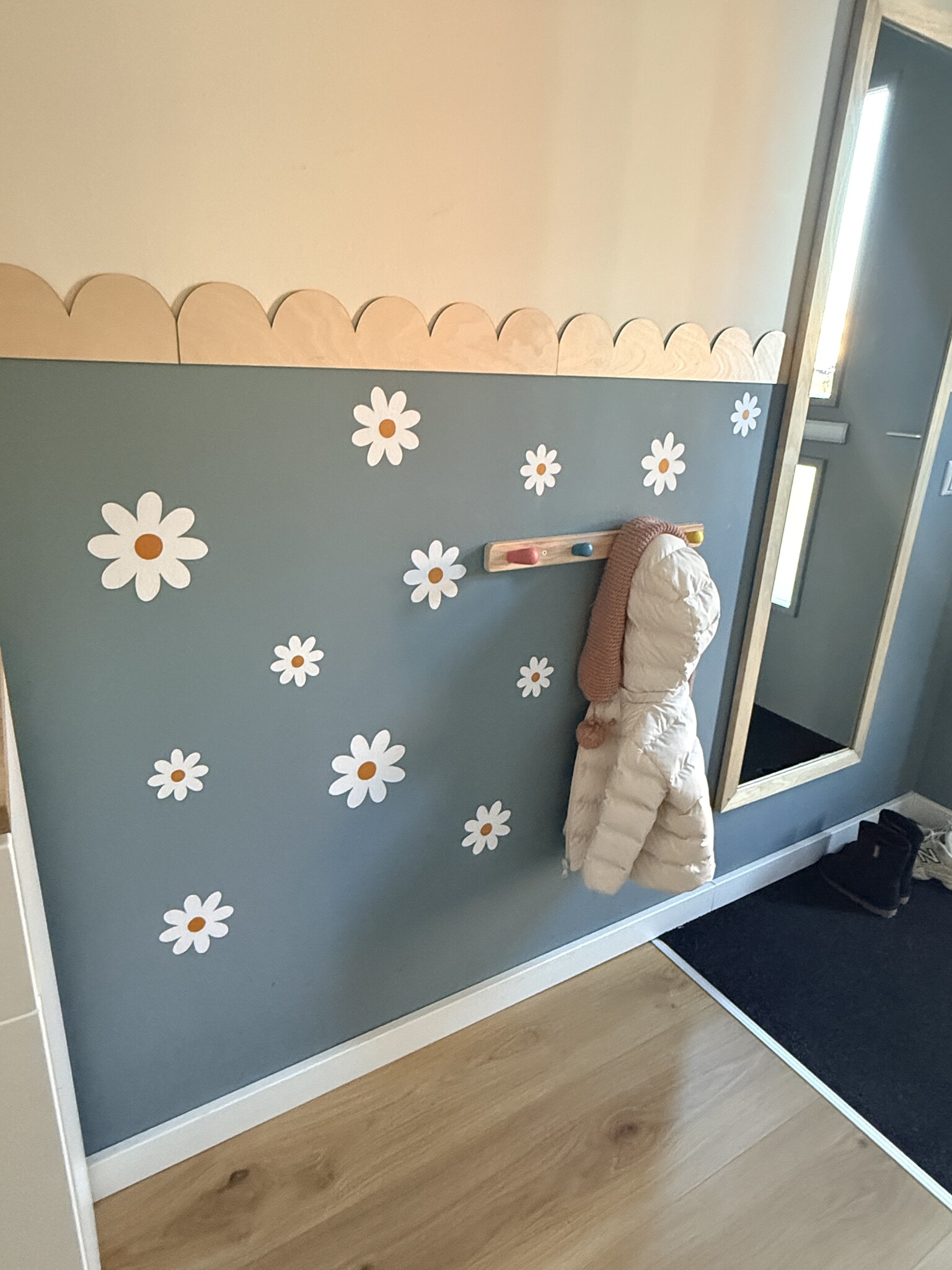 Houten Schelp / Scallop Lambrisering voor baby en kinderkamer