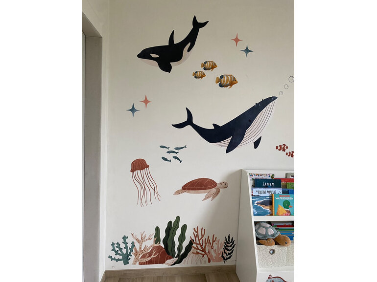 Muursticker kinderkamer – oceaan & zeedieren decoratie | walvis, dolfijn, vissen & koraalrift