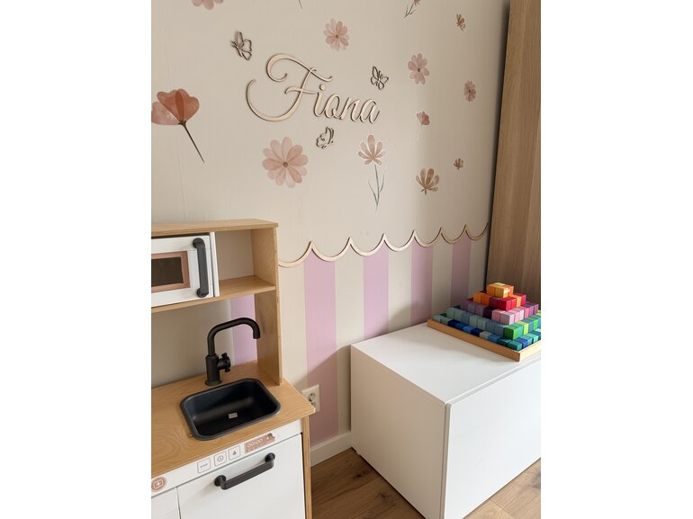 Houten lambrisering wandlijst voor de kinderkamer Stickerkamer Houten lambrisering wandlijst voor de kinderkamer