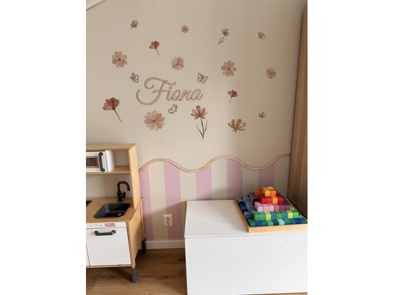Houten lambrisering wandlijst voor de kinderkamer Stickerkamer Houten lambrisering wandlijst voor de kinderkamer