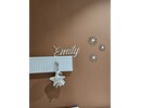 Houten naam met Daisy bloemen voor baby en kinderkamer Houten naam met Daisy bloemen voor baby en kinderkamer