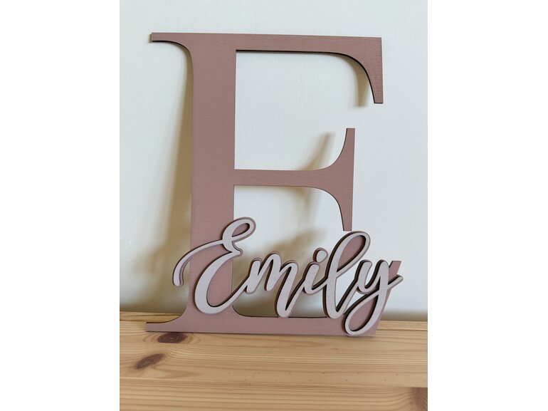 Houten naambord kinderkamer op maat | beginletter met naam | kraamcadeau Stickerkamer Houten naambord kinderkamer op maat | beginletter met naam | kraamcadeau
