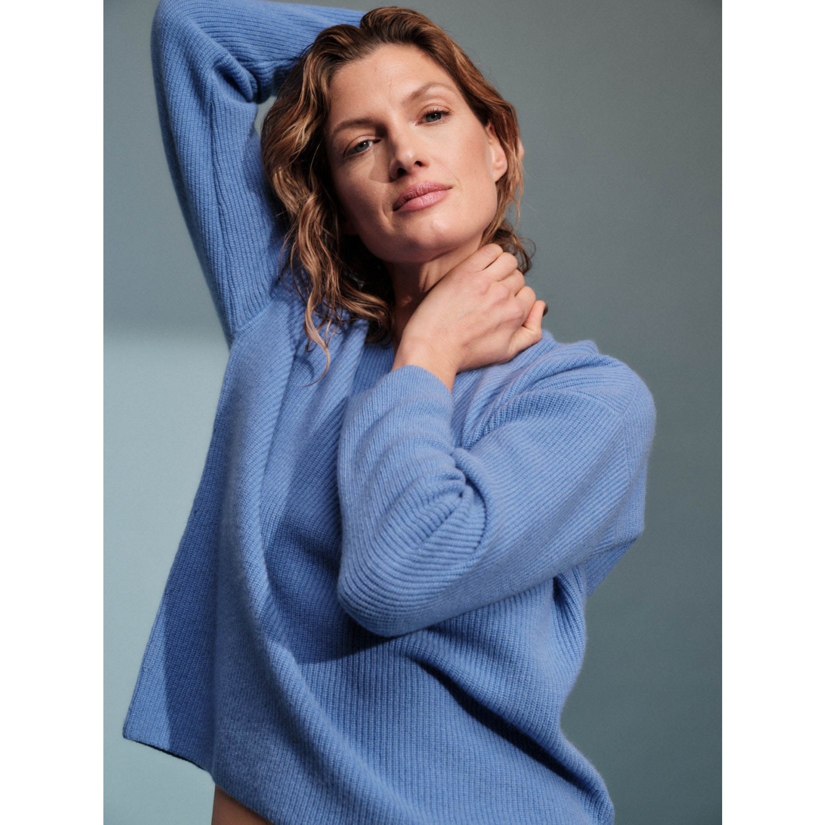 Lanius - v-neck sweater - latte + light mineral blue