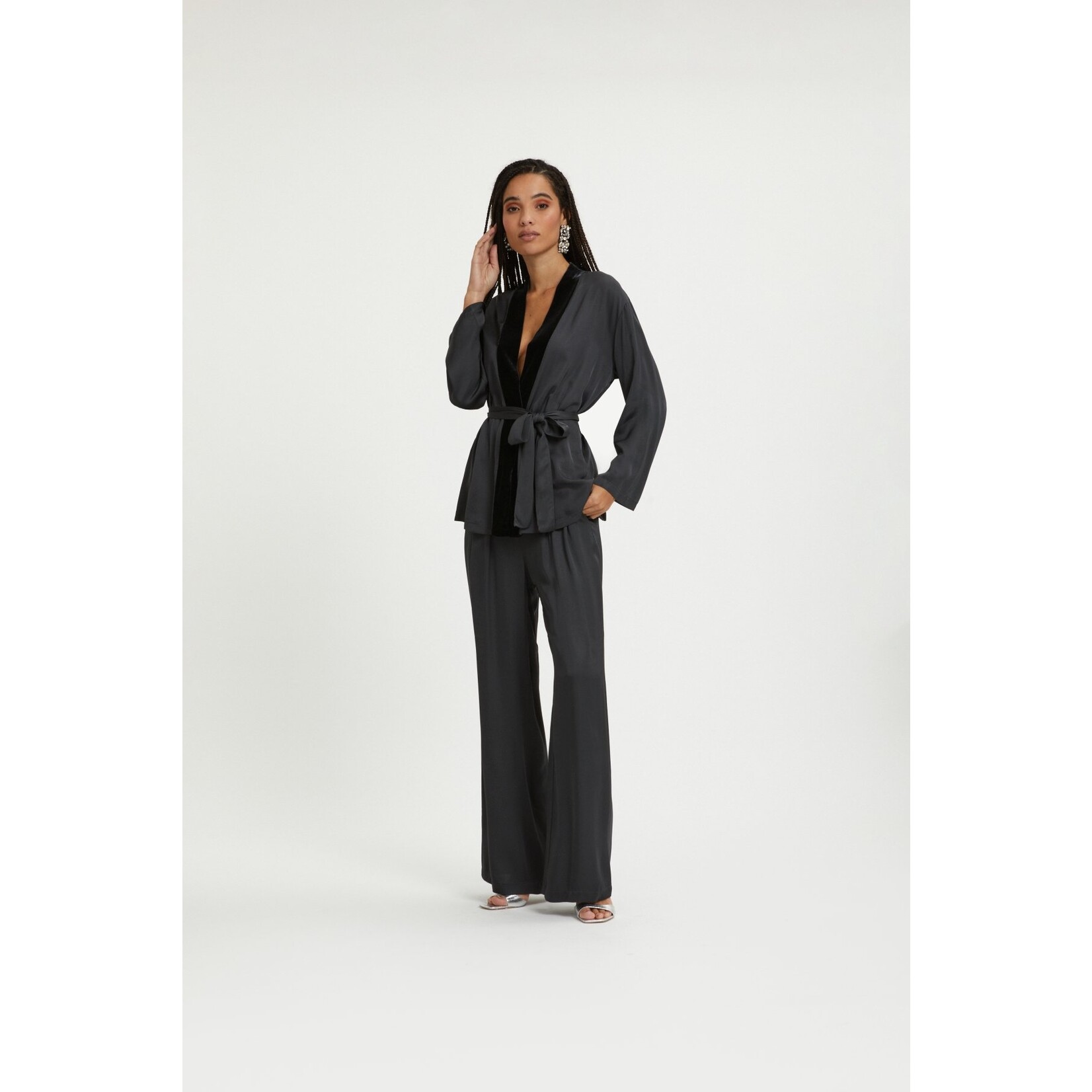 Même Road  M8301P pantalon in zijdemix d. blauw