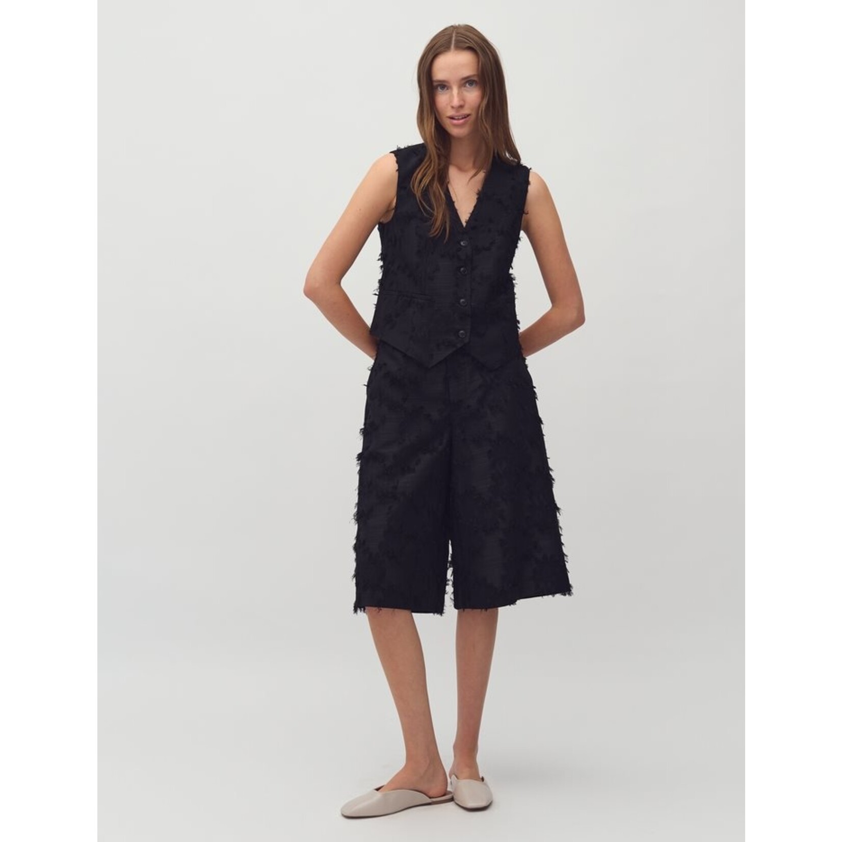 mbyM Cavia 61910229 bloomilla  bermuda in zwart 100% polyester