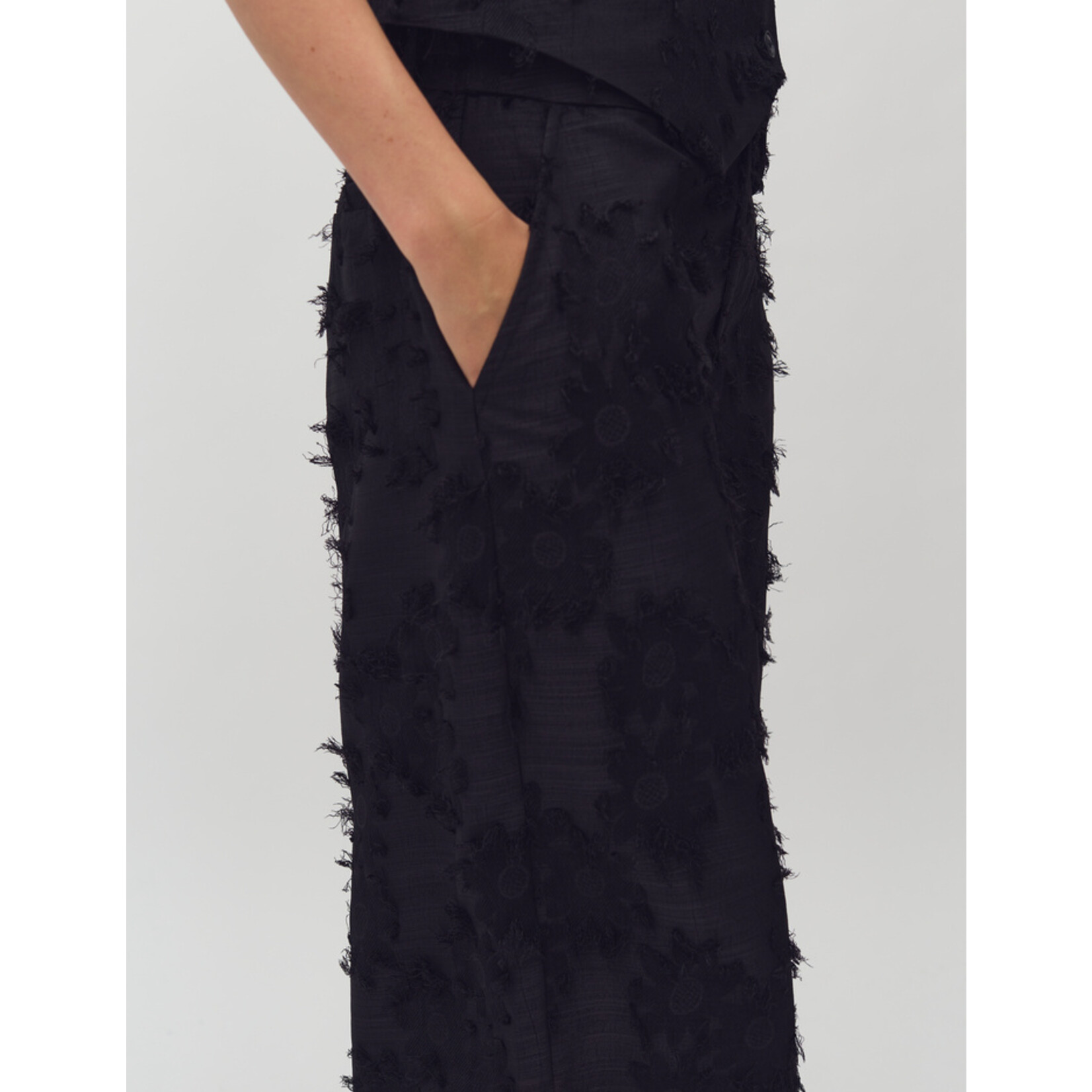 mbyM Cavia 61910229 bloomilla  bermuda in zwart 100% polyester