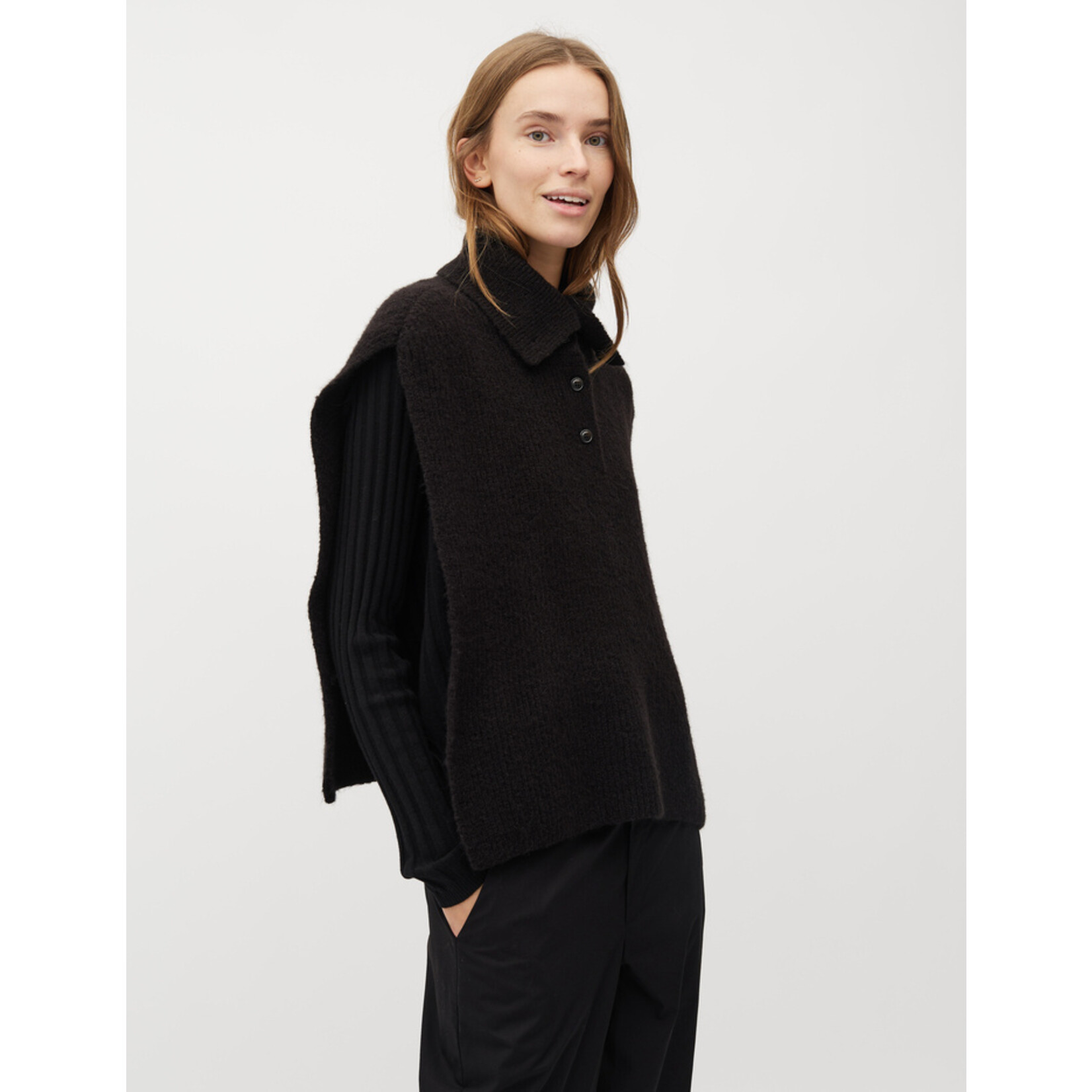 mbyM Tristiana-M Hevelyn sjaal/hes zwart 68% acryl, 12% polyester, 11% nylon, 6% wol en 3% elastan