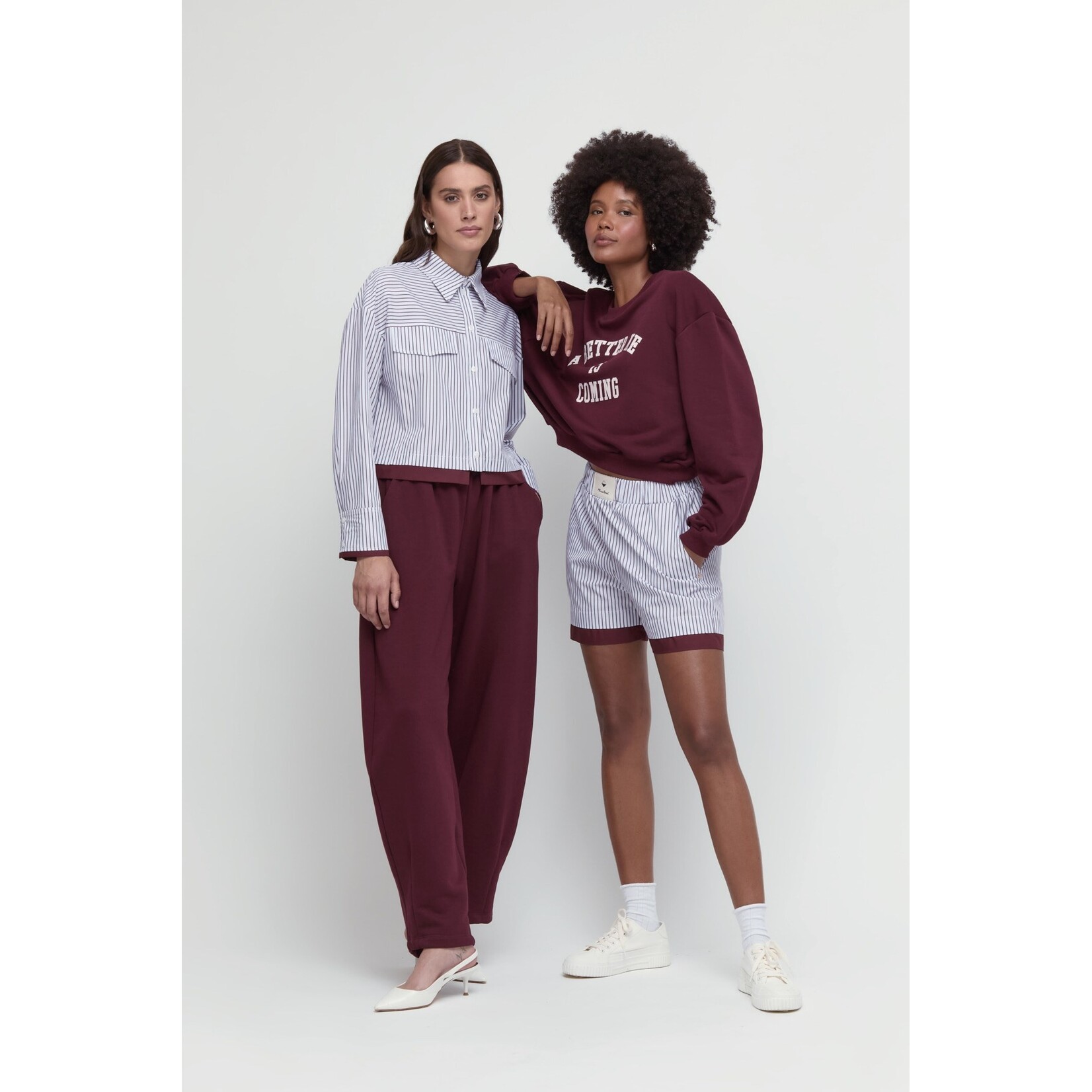 Même Road M5469C, bloesjasje in lichtblauw met contrastbies  100%  katoen.