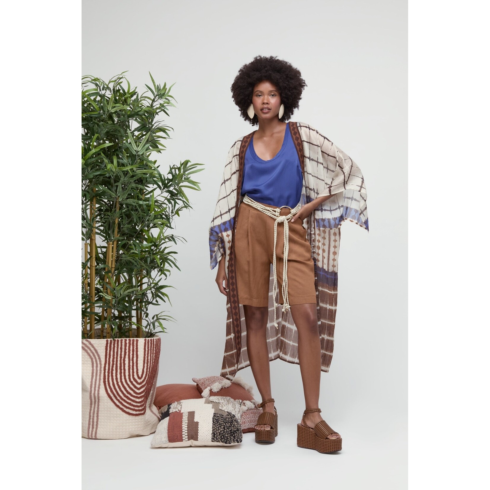 Même Road M8477P korte broek in de kleur cuoio 71% viscose, 19% linnen en 10% tenceln