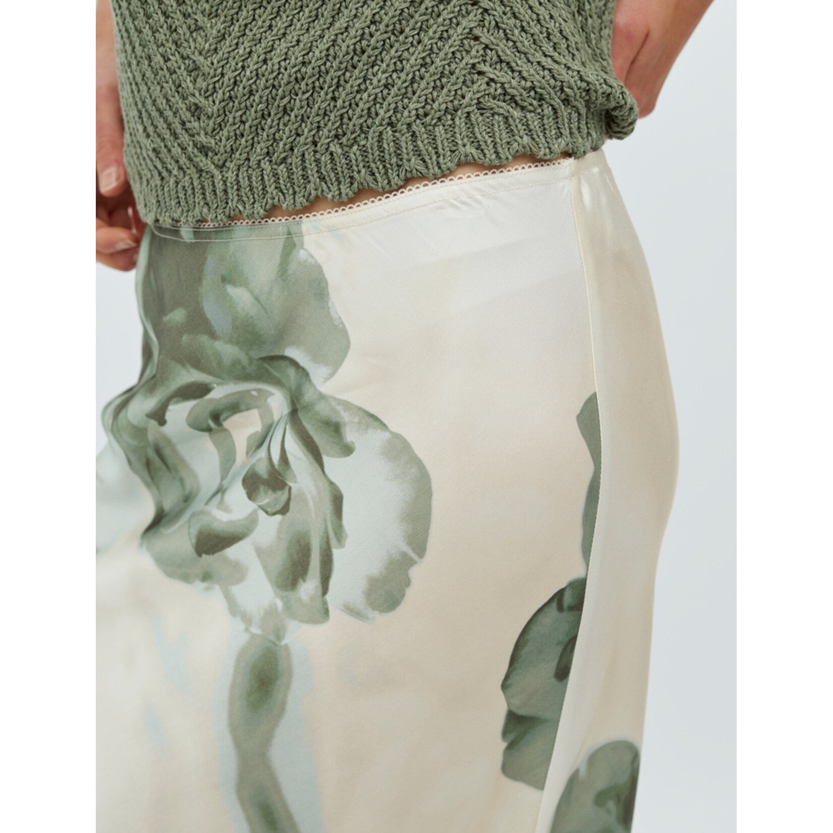 mbyM Aninda-M rok 100% viscose.