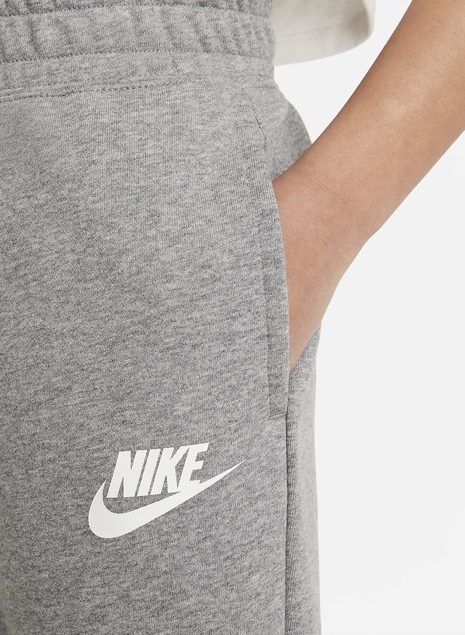 Nike Sportswear Club