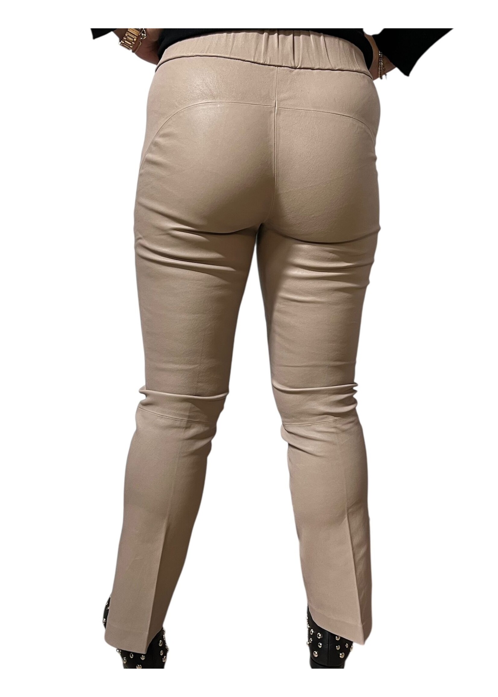 Gustav LERENBROEK DOA BRUIN