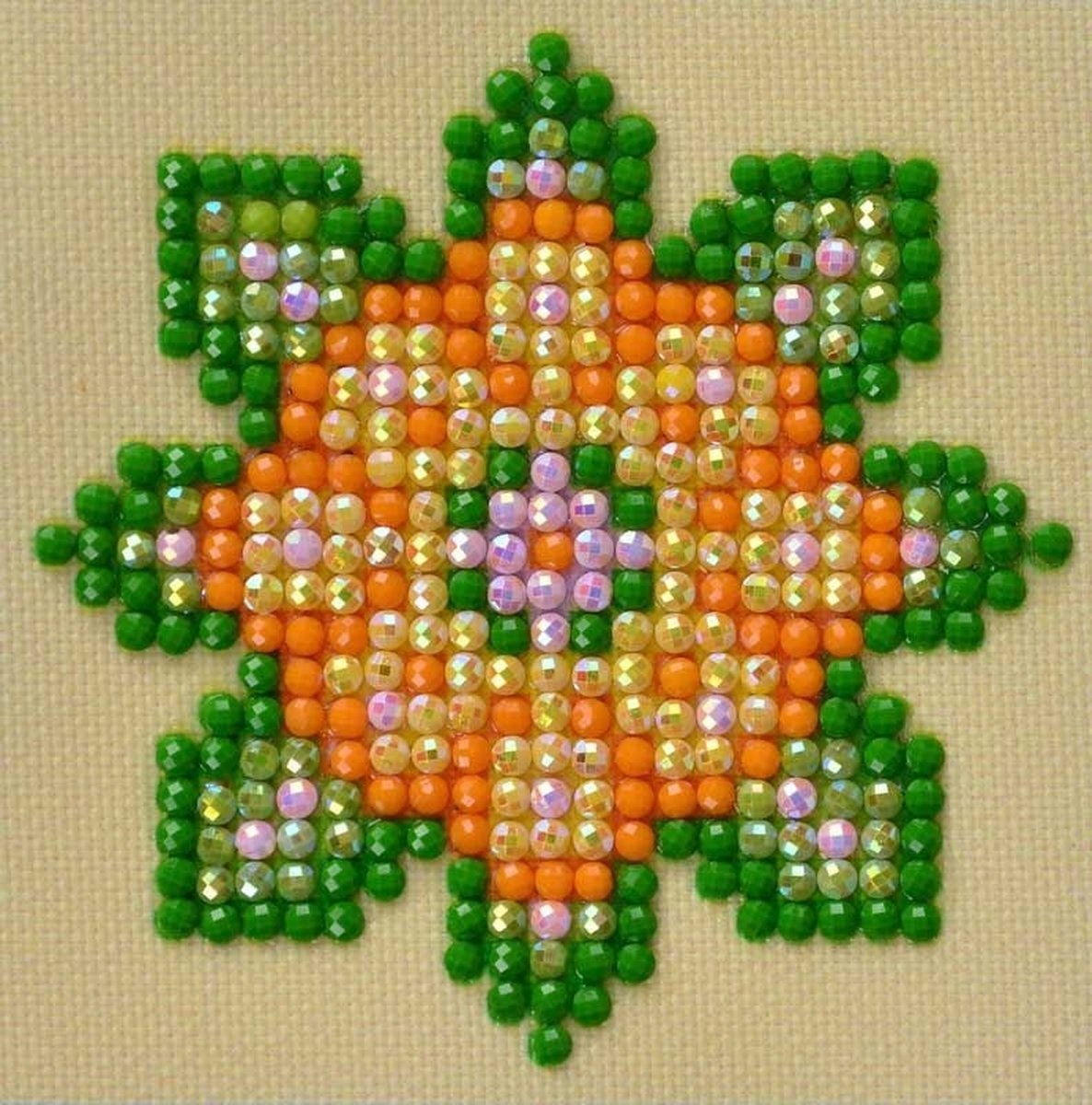 DIAMOND DOTZ Flower Mandala 1 - Diamond Painting - 373 Dotz - 8x8 cm