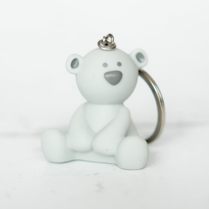 Sleutelhanger Beertje Stippel Licht grijs 4 x 4,5 cm
