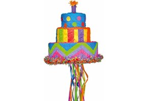 Pinata 3D Feesttaart pull