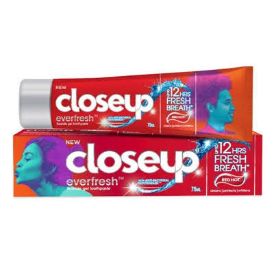 Closeup Close Up Tandpasta Red Hot (90 gr)