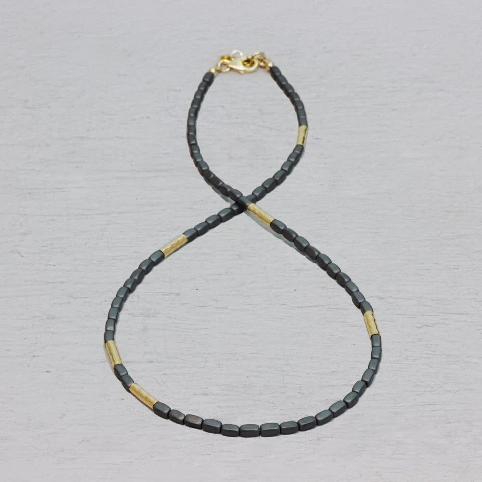 Jéh Jewels Jeh Jewels collier hematiet en goldfilled 21060