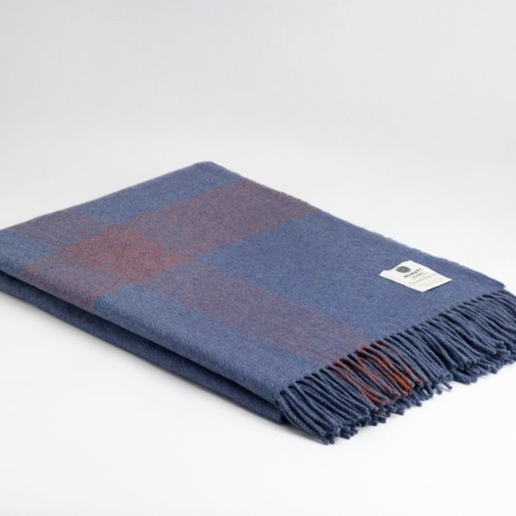 McNutt of Donegal McNutt kasjmier/lamswol deken 200 x 145 cm, met streep